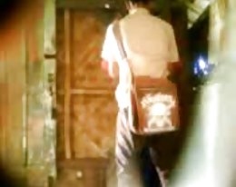 Amatööri Aasian teen jakaa hänen shaved pillua