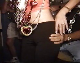 Tirkistelijä huijaaminen tyttöystävä vittu isku