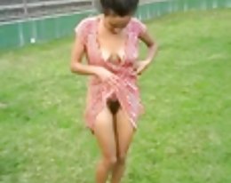 Taylor ja Aria sängyssä