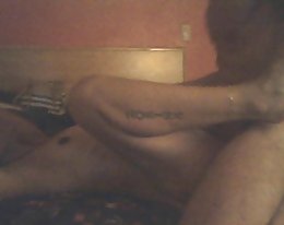 nuori tyttö imee pullukka mies