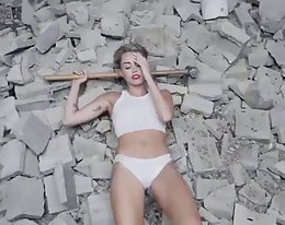 Tuntuuko helpompaa, kun otan pois vaatteeni.