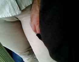 Granny myöntää 10 kypsä mies sohvalla